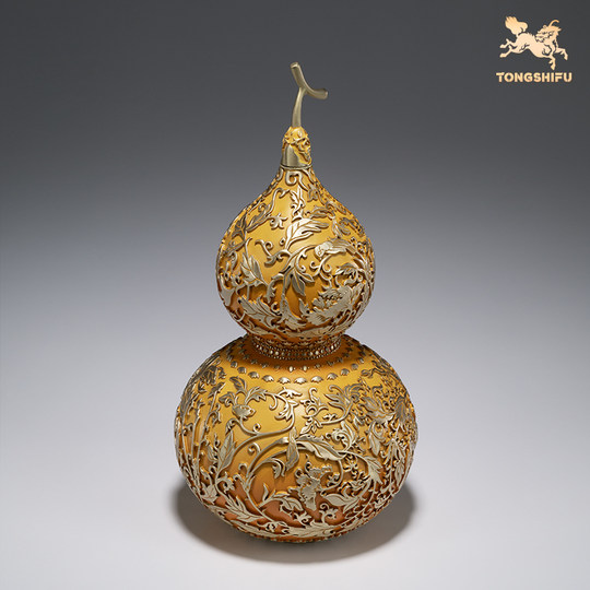 „Das Glück kommt an die Tür“-Ornamente des Bronzemeisters