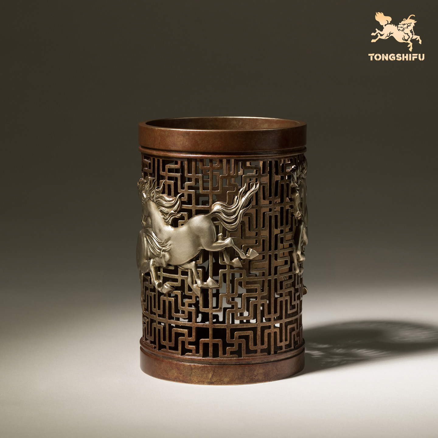 铜师傅《八骏笔筒》书房客厅铜摆件 家居工艺品 老师礼物,淘宝优惠券,粉丝福利购,淘宝优惠卷