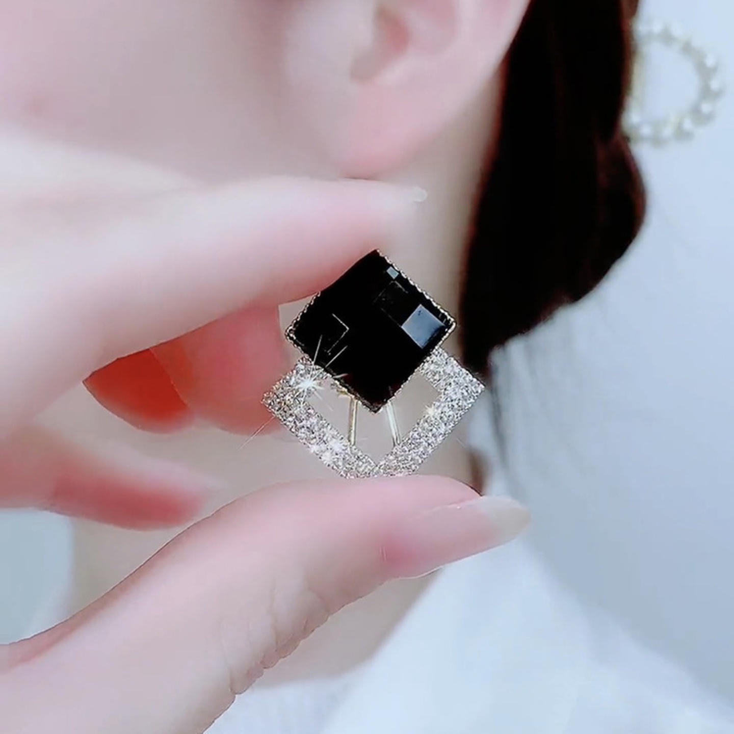 名尚家双菱形水晶耳环女2025年新款潮网红百搭耳钉高级感轻奢耳饰 - 图2