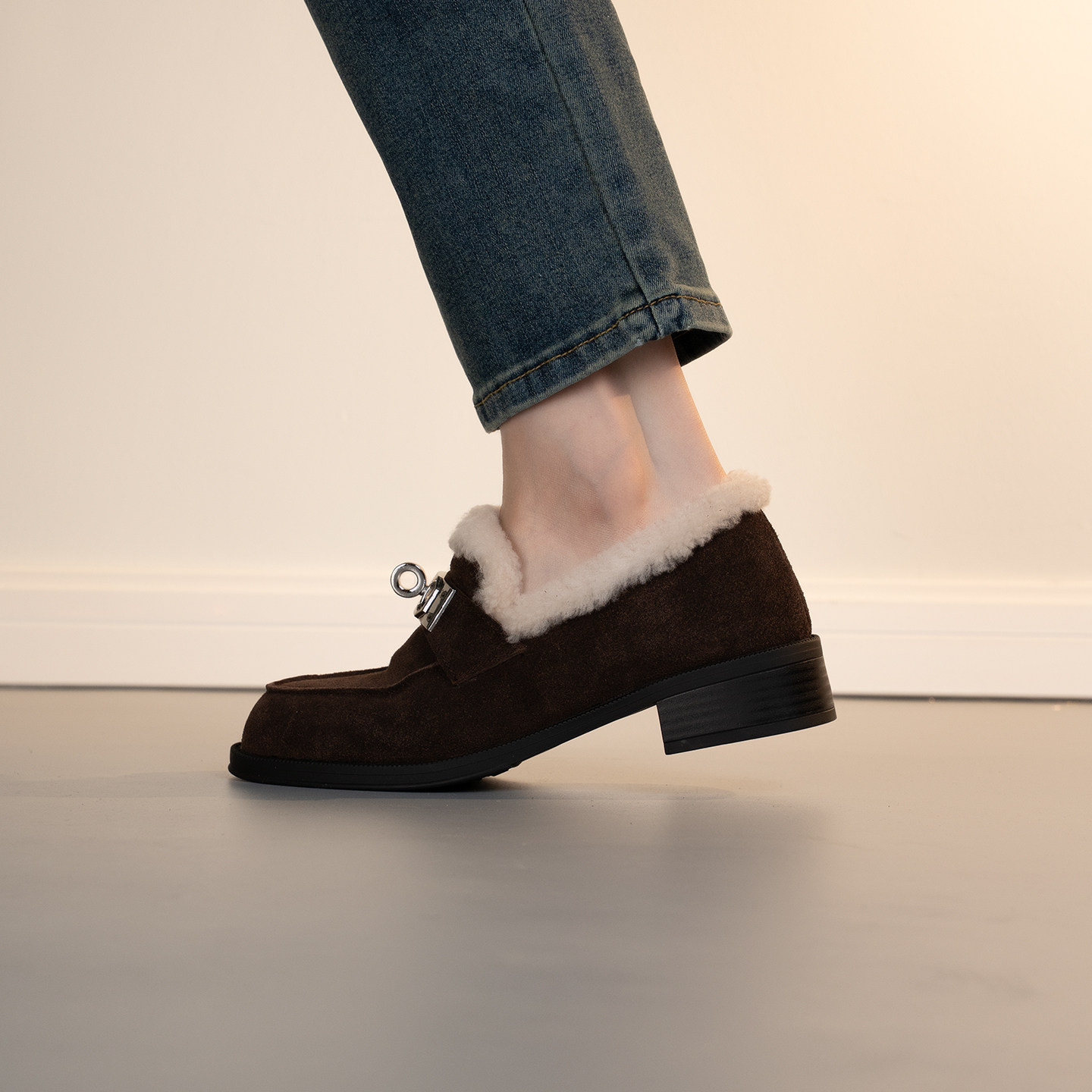 英伦风复古锁扣一脚蹬乐福鞋女真皮加绒保暖深口单鞋松糕底圆头,淘宝优惠券,粉丝福利购,淘宝优惠卷