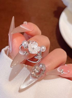 法式复古高级感花朵戒指女时尚百搭珍珠食指戒个性指环手饰品批发