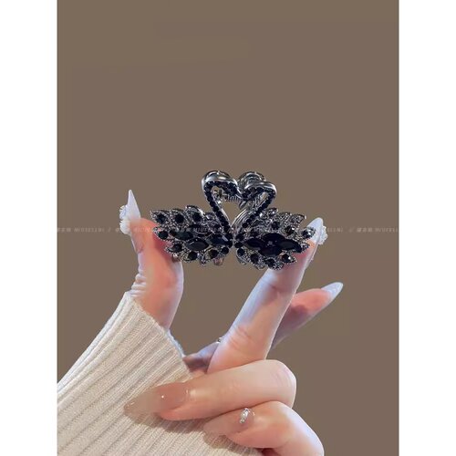 黑天鹅闪钻中号抓夹女精致发卡后脑勺半扎鲨鱼夹子气质发夹头饰 - 图0