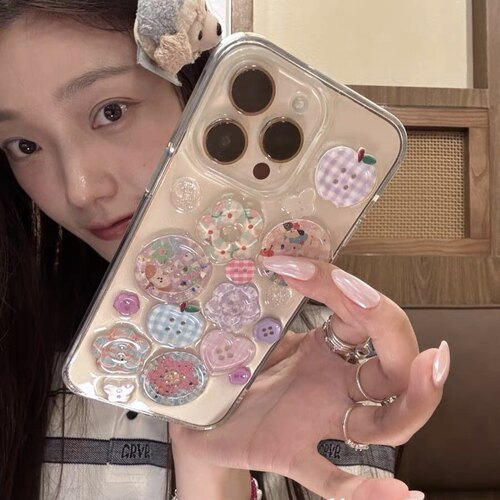 日韩彩色花朵蝴蝶纽扣适用苹果16 17promax手机壳iPhone14 15新款13挂件软壳12滴胶软壳11全包防摔16e保护套 - 图2
