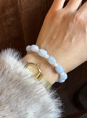 深海的温柔治愈汉白玉淡蓝色手串