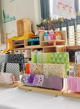 幼儿园环创美工区布料收纳展示架桌面铁艺作品陈列娃娃家收纳架