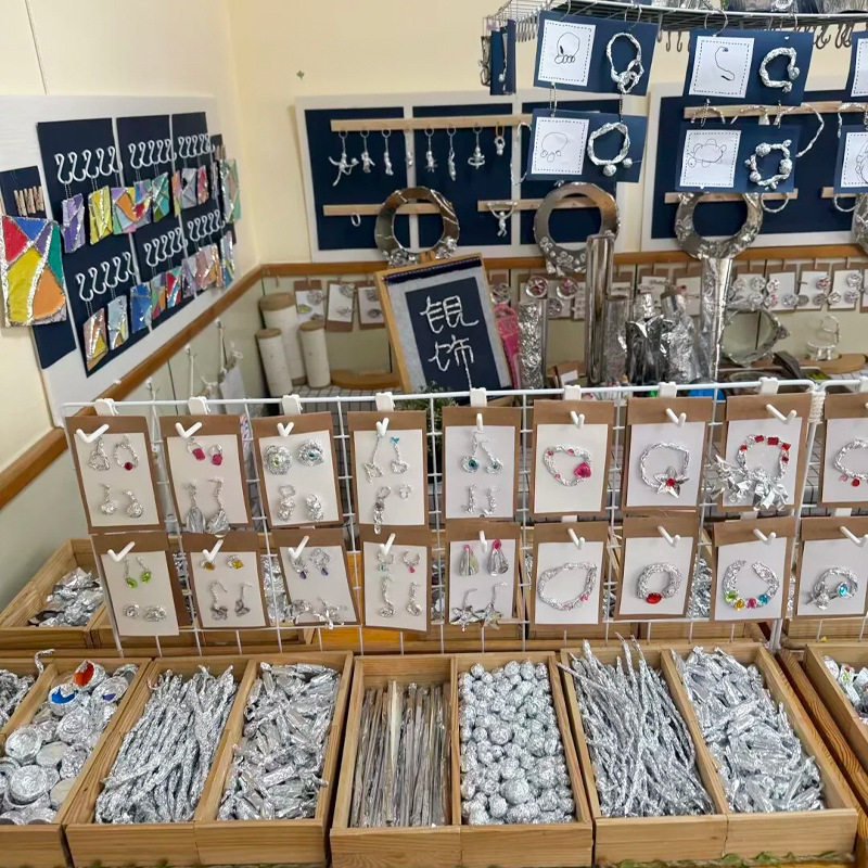 Kindergarten Environmental Intangible Cultural Heritage Handmade Tin Foil DIY Collar Ring Classroom Hall Corridor Decoration Materials