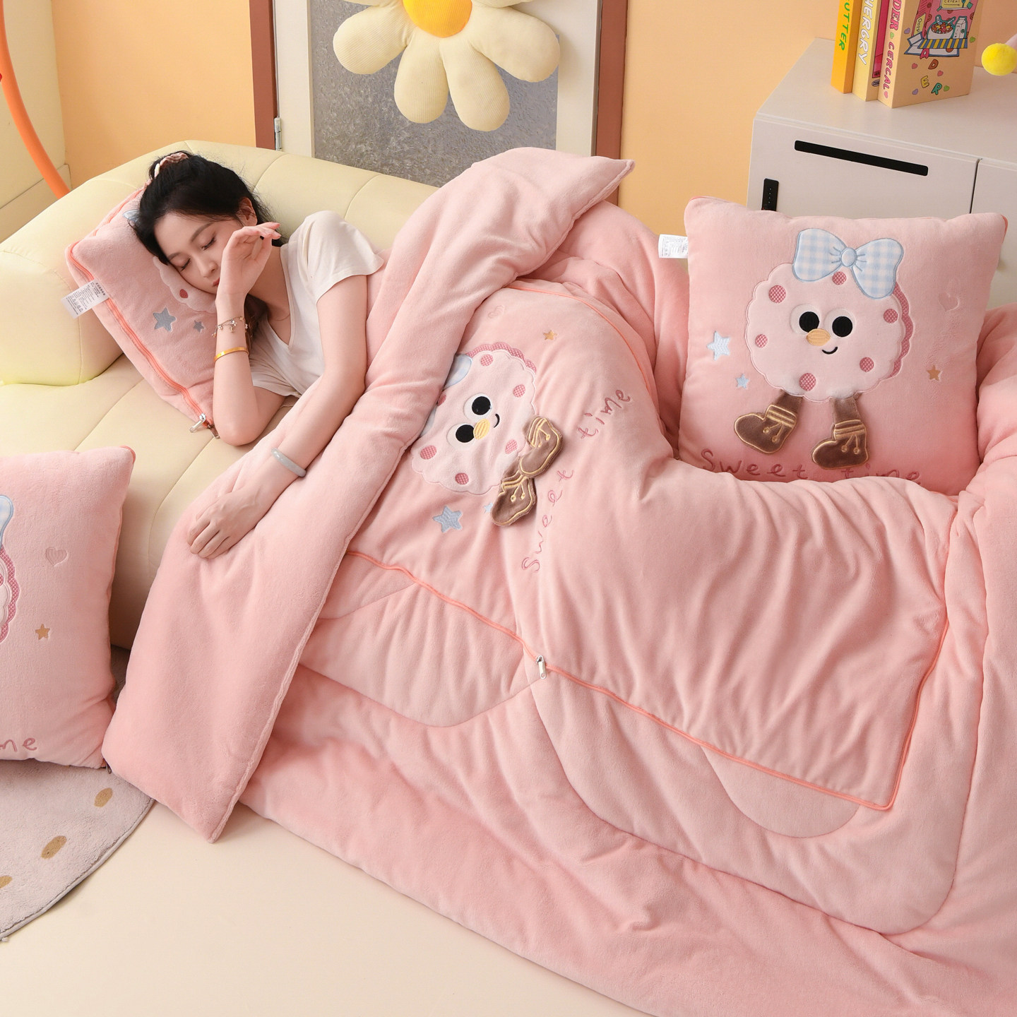 两用卡通抱枕被子加厚牛奶绒车载靠垫办公室沙发午睡便携折叠毛毯,淘宝优惠券,粉丝福利购,淘宝优惠卷
