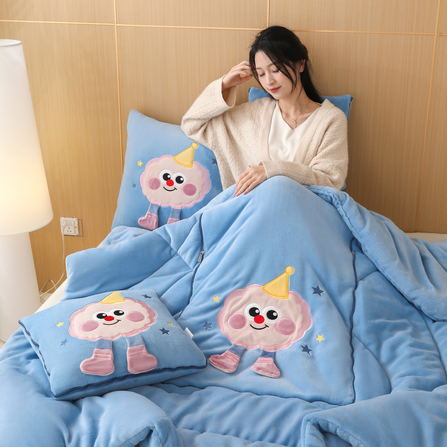 网红加厚抱枕被两用加绒汽车靠垫办公室沙发午休便携可折叠毛毯子,淘宝优惠券,粉丝福利购,淘宝优惠卷