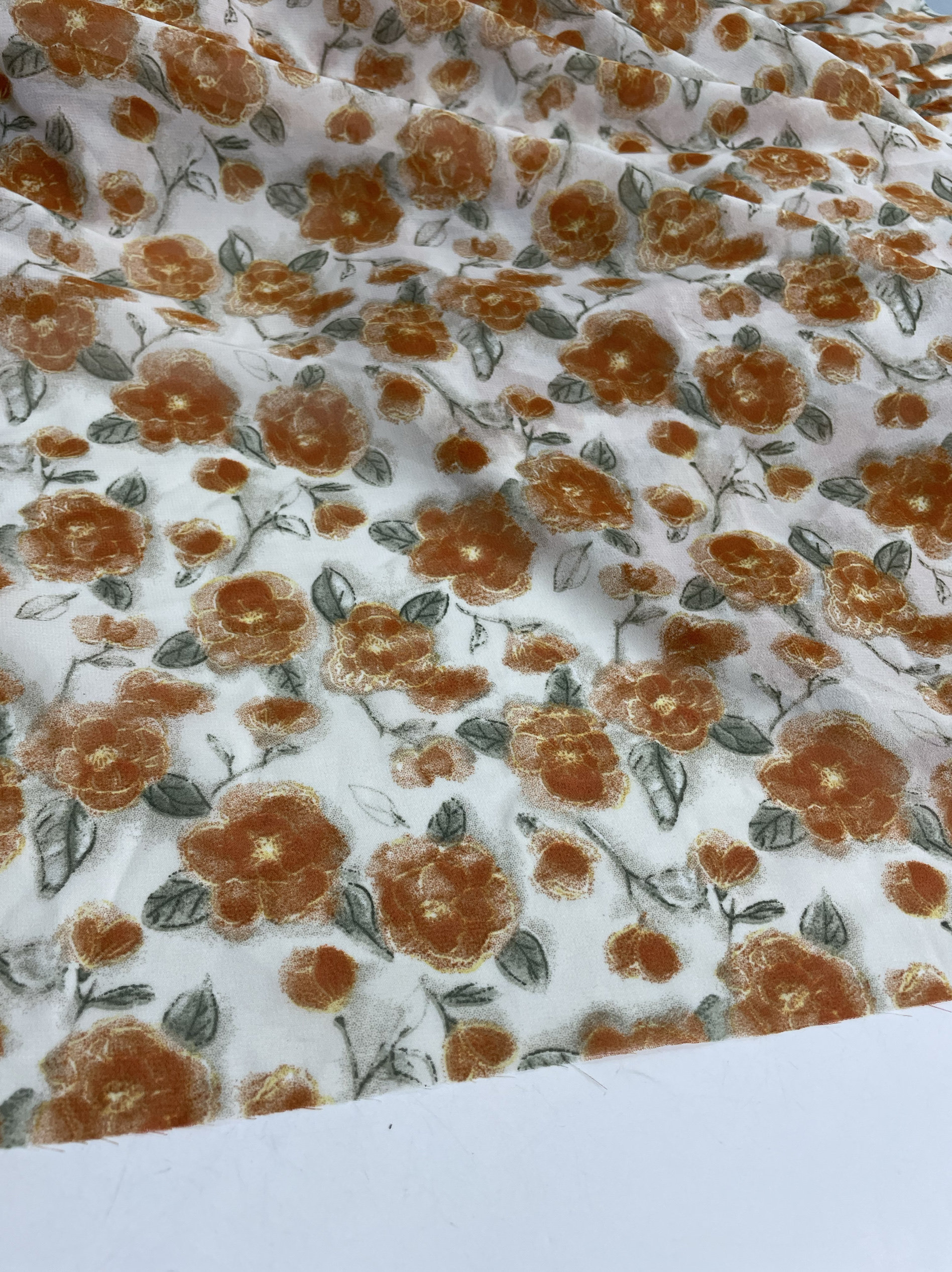 G403夏季白底黄绿色印花雪纺布头柔软垂坠透气连衣裙上衣服装面料,淘宝优惠券,粉丝福利购,淘宝优惠卷