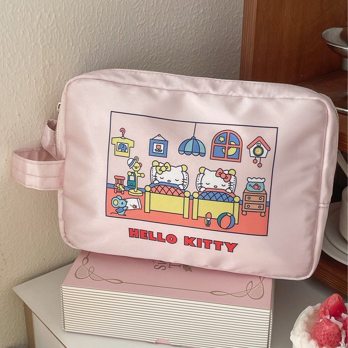 化妆包女便携式大容量高颜值2025新款可爱洗漱品旅行分区收纳包,淘宝优惠券,粉丝福利购,淘宝优惠卷