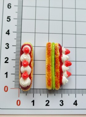 微缩仿真草莓面包食玩摆件娃娃屋过家家装饰摆件手工diy树脂配件