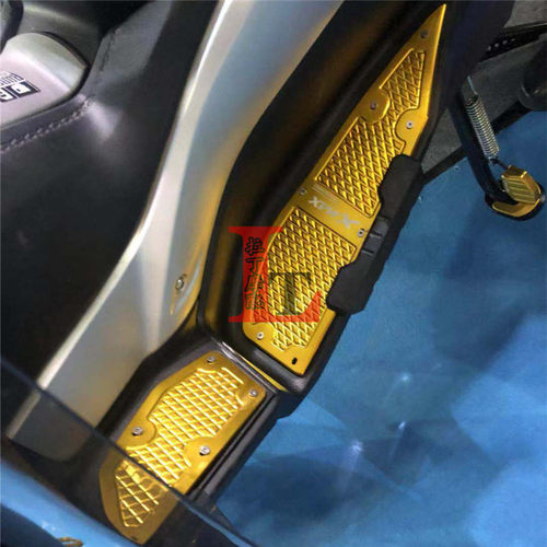 适用雅马哈XMAX300/250 17-26年改装配件脚踏板CNC铝合金前后脚垫 - 图0
