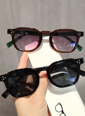 新款时尚港风墨镜男女潮流复古