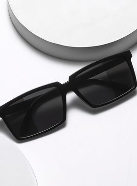 防跟踪后视眼镜2025黑色方框墨镜男个性骑行户外防强光特种太阳镜