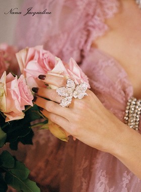 【名人同款】Nanajacqueline Garden系列立体花双指戒指，高端感