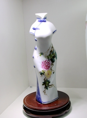 景德镇手绘花鸟中式风文化装饰品