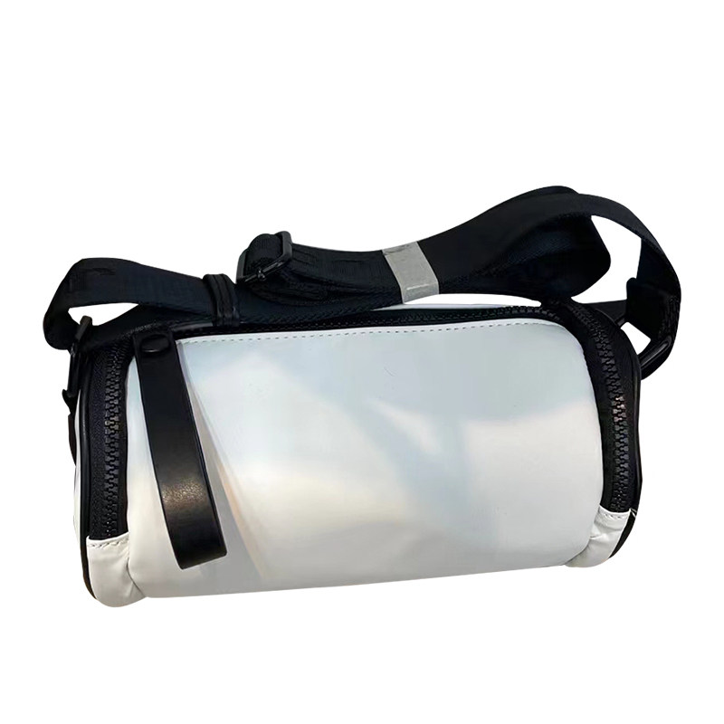 小众质感时尚圆筒包轻便休闲防水运动健身包大容量通勤潮流斜挎包,淘宝优惠券,粉丝福利购,淘宝优惠卷