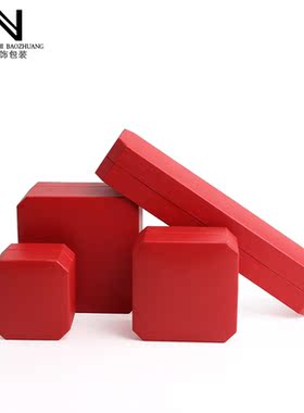 吊坠戒指红色手提袋饰品盒