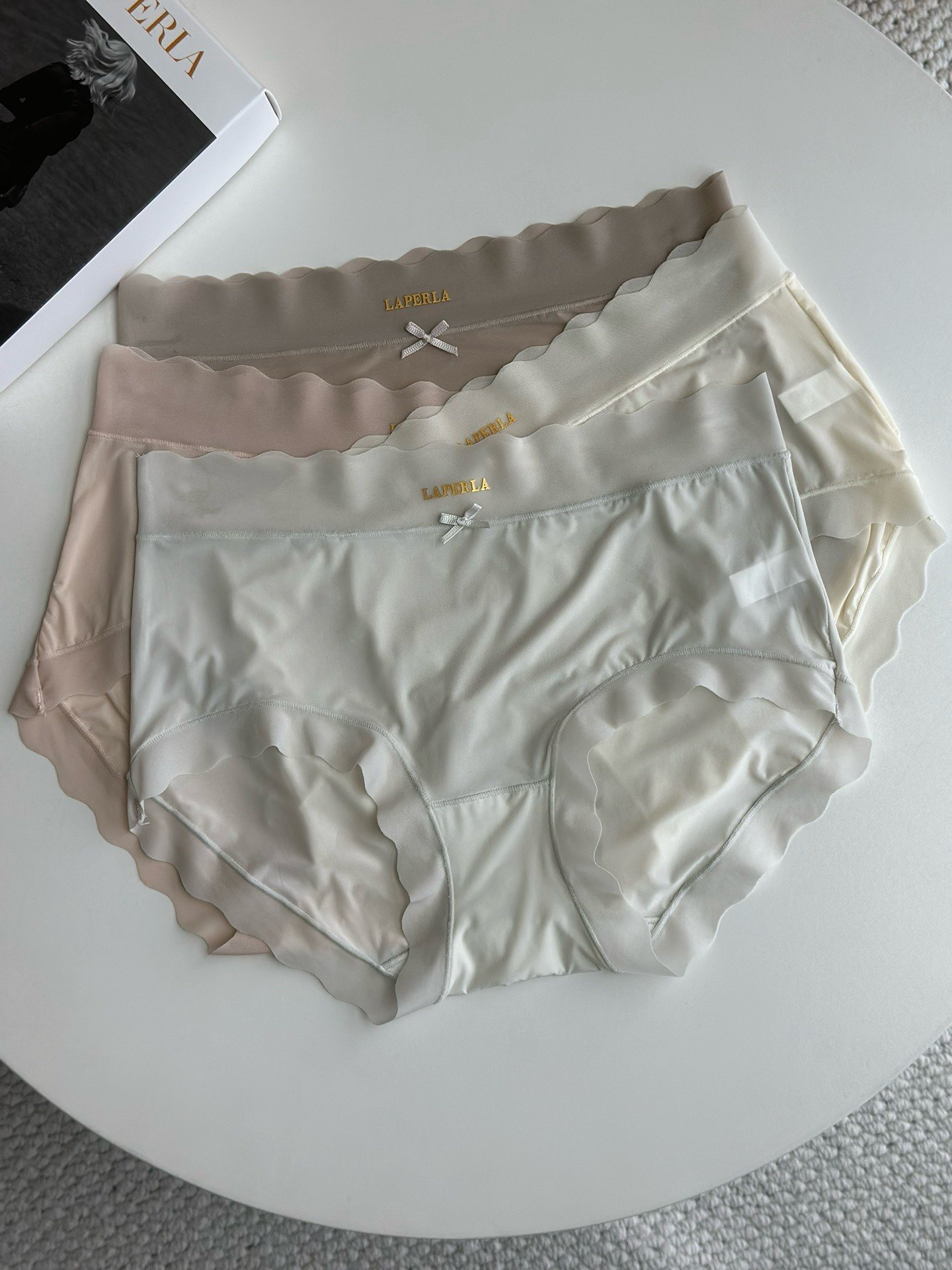 LA夏季新款超薄水光面膜裤女士中腰内裤现货,淘宝优惠券,粉丝福利购,淘宝优惠卷