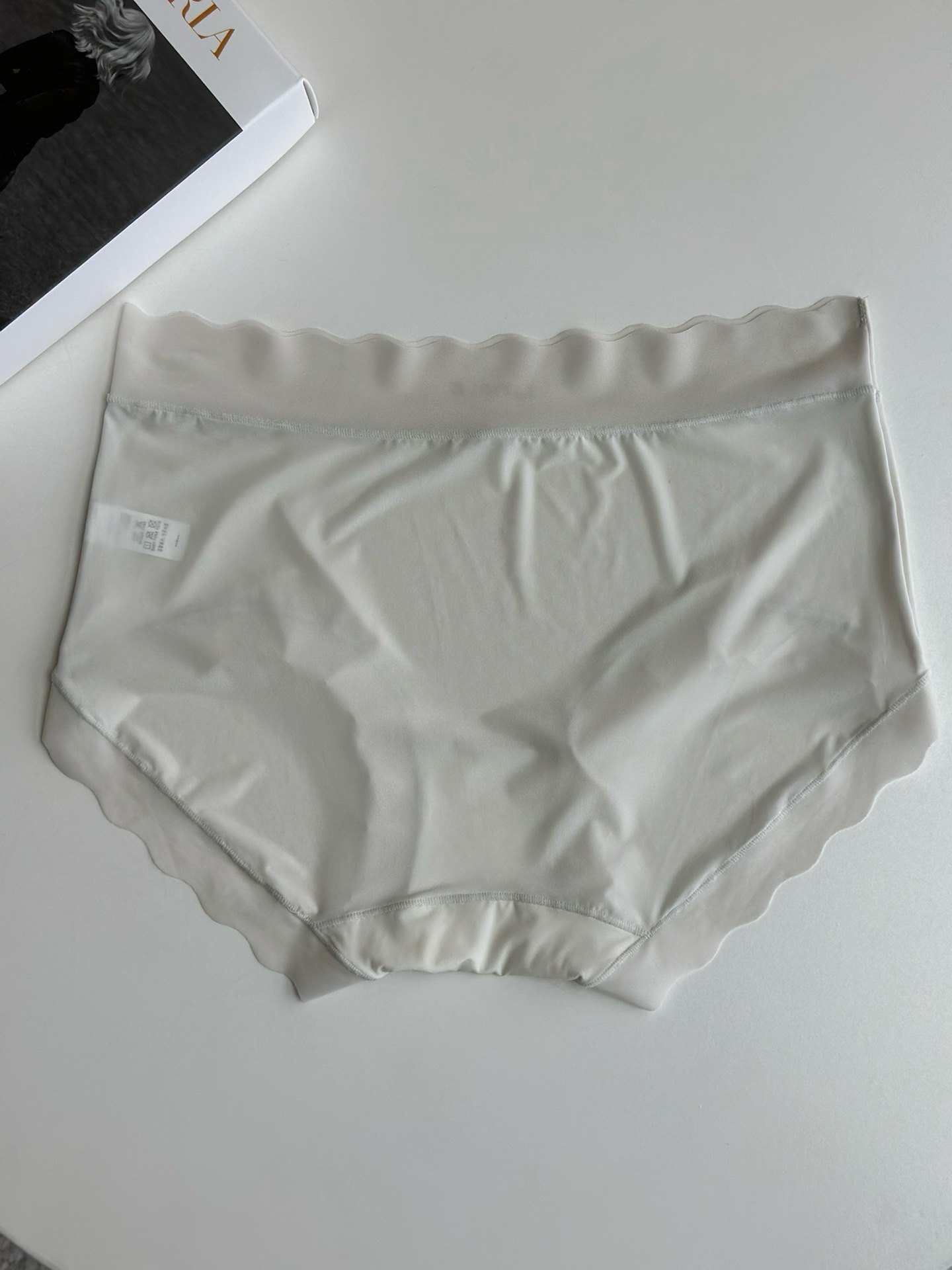 LA夏季新款超薄水光面膜裤女士中腰内裤现货,淘宝优惠券,粉丝福利购,淘宝优惠卷