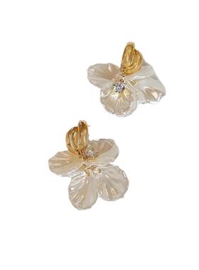 S925银针百搭气质温柔贝壳花朵耳环女轻奢小众高级感镶钻耳钉耳饰