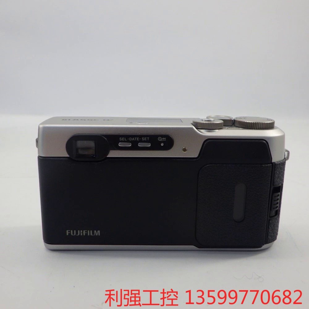 FUJIFILM 富士  KLASSE W 28 2.8 银 - 图1