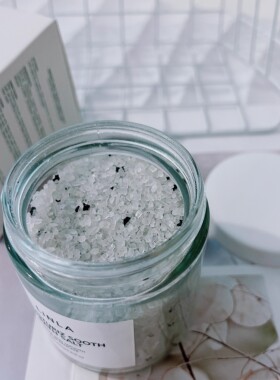 精致泡澡有一套~琳家滋润舒缓身体护理磨砂盐细腻250g泡脚浴盐