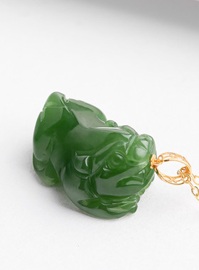 天然和田玉碧玉小貔貅玉石18K金