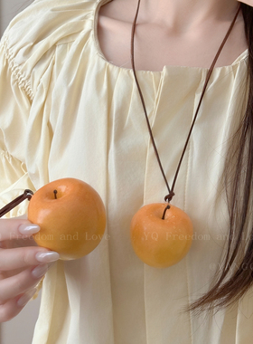 创意青苹果吊坠项链女2025年新款独特设计感包包挂件趣味装饰配饰