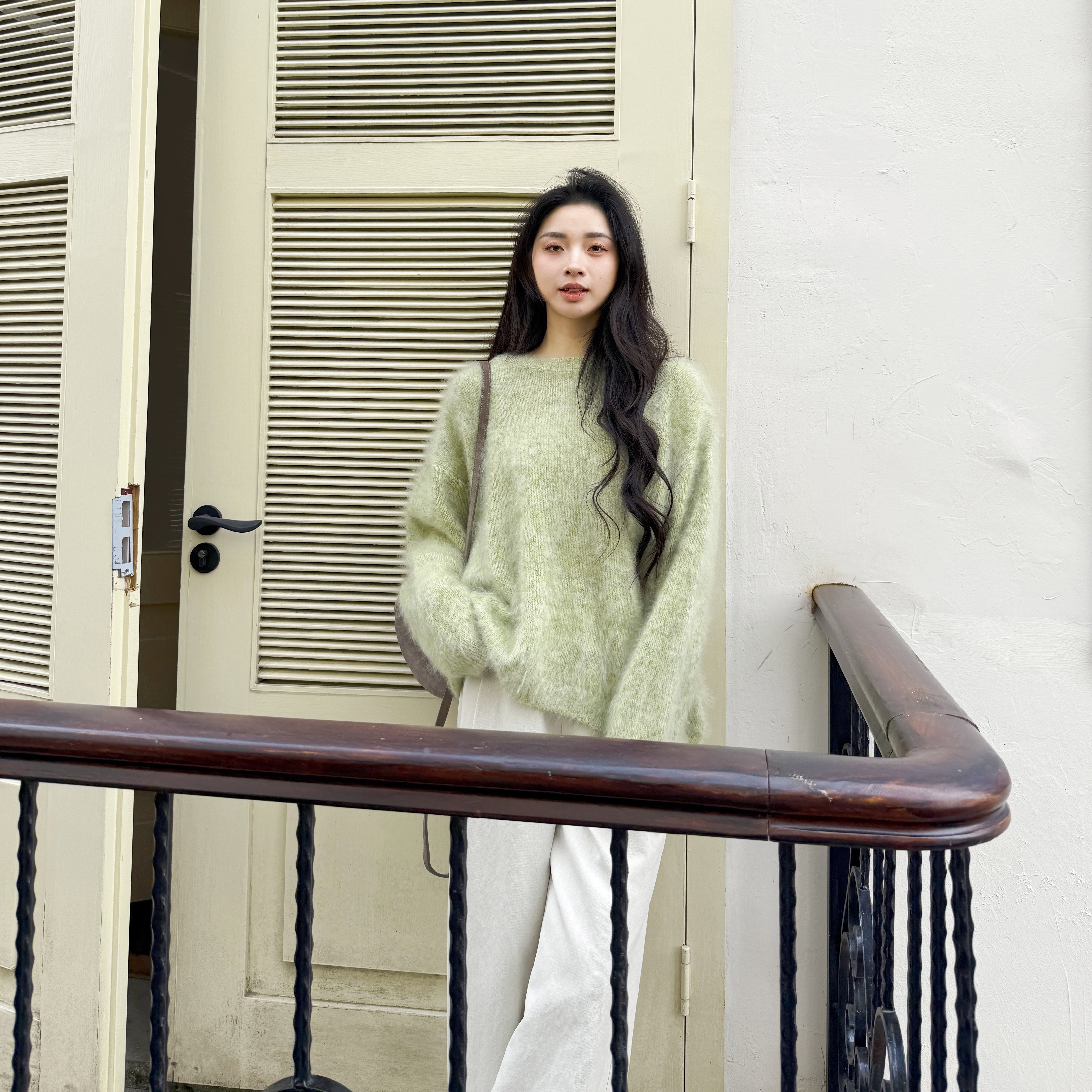 十一月软雾丨100山羊绒成衣拉毛丨珠片花纱丨圆领羊绒衫-MY6392,淘宝优惠券,粉丝福利购,淘宝优惠卷