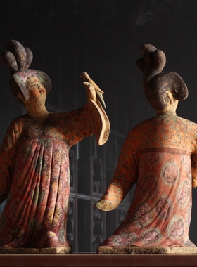 仿古彩绘陶俑摆件收藏品