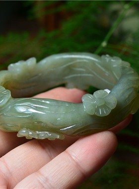 天然冰底和田玉梅花手镯子圈口
