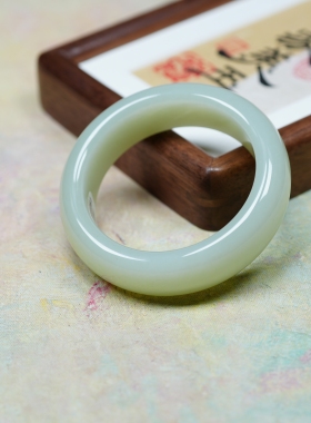 玉出名门。新疆且末料和田玉青白玉厚装平安手镯0881 圈口57