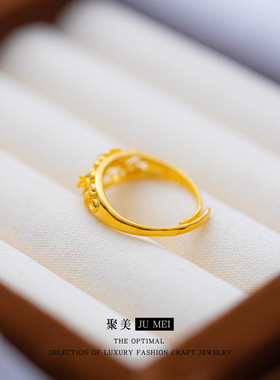 2026款轻奢女款黄金色沙金小花朵女戒指新娘婚庆花开富贵活口指环