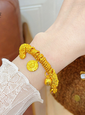 2026女款沙金黄财神吞金兽如意盘缠手镯子黄金色许愿塔桃花牌手环