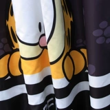 Автомобильный занавес затенение затенения на боковой боковой транспортный транспортный автомобиль.