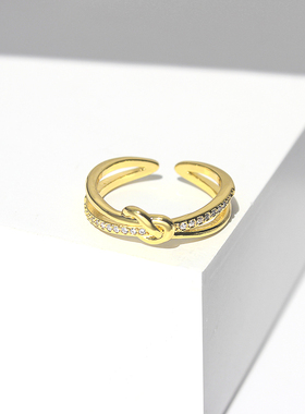 个性简约小众设计爱心缠绕戒指