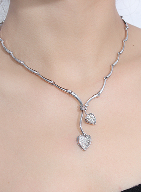 轻奢高级感心形项链女小众设计感锁骨链时尚百搭短款爱心毛衣链