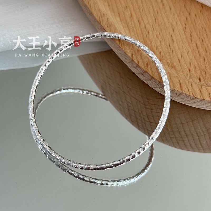 【大王小京】锤纹细圈闭口手镯足银999.9叠戴搭配镯子送女友礼物,淘宝优惠券,粉丝福利购,淘宝优惠卷