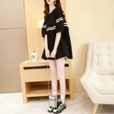 Белая брендовая футболка, летняя летняя одежда, мини-юбка, популярно в интернете, оверсайз, А-силуэт