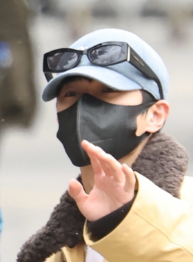 2026春晚彩排李昀锐同款墨镜
