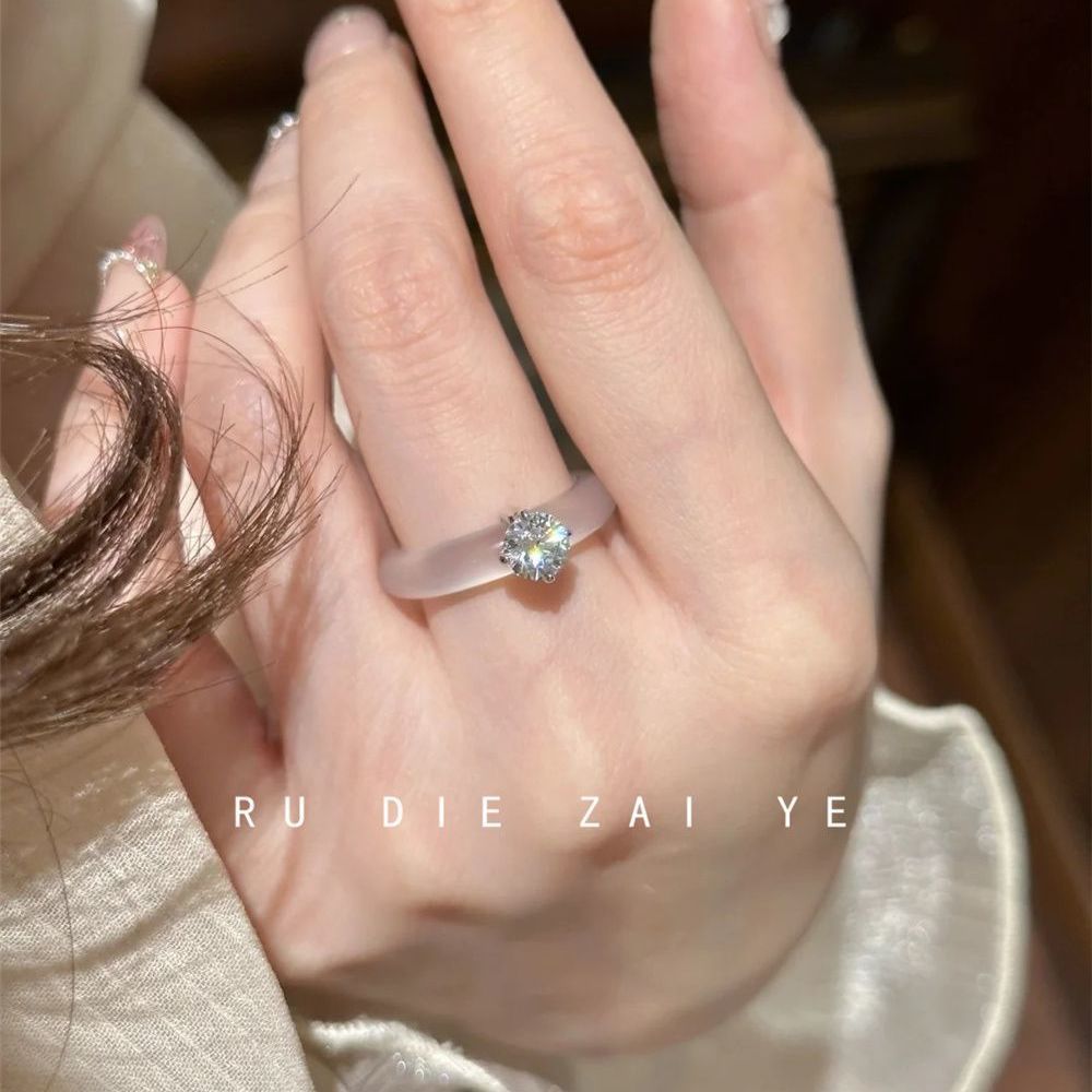 Kuning Plain Jade Brings Light ~ New Chinese Style White Chalcedony Zircon Ring Classic Round Diamond Light Luxurious and High-end Ring