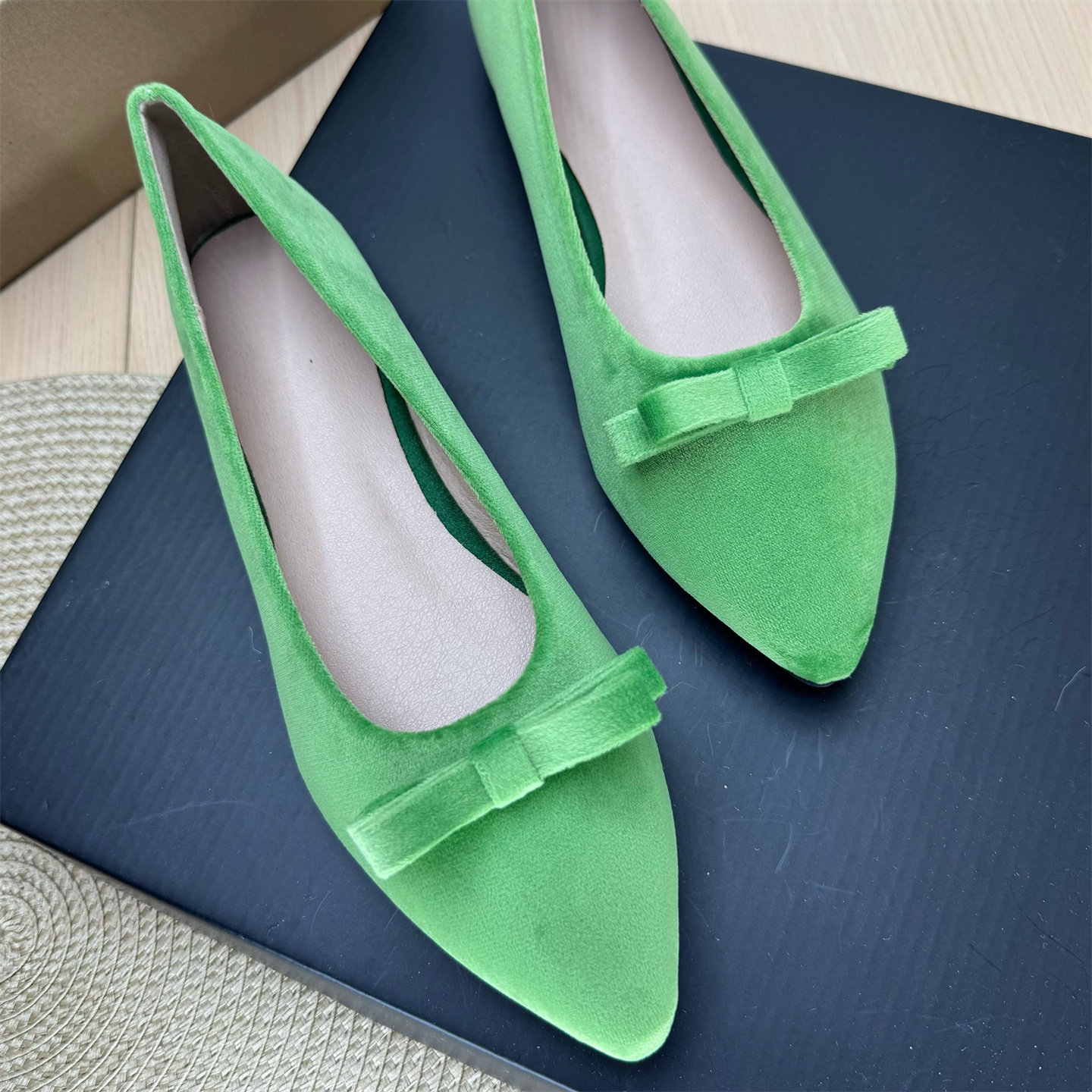 2026春新款法式尖头浅口单鞋女绿色蝴蝶结平底鞋一脚蹬百搭芭蕾鞋,淘宝优惠券,粉丝福利购,淘宝优惠卷