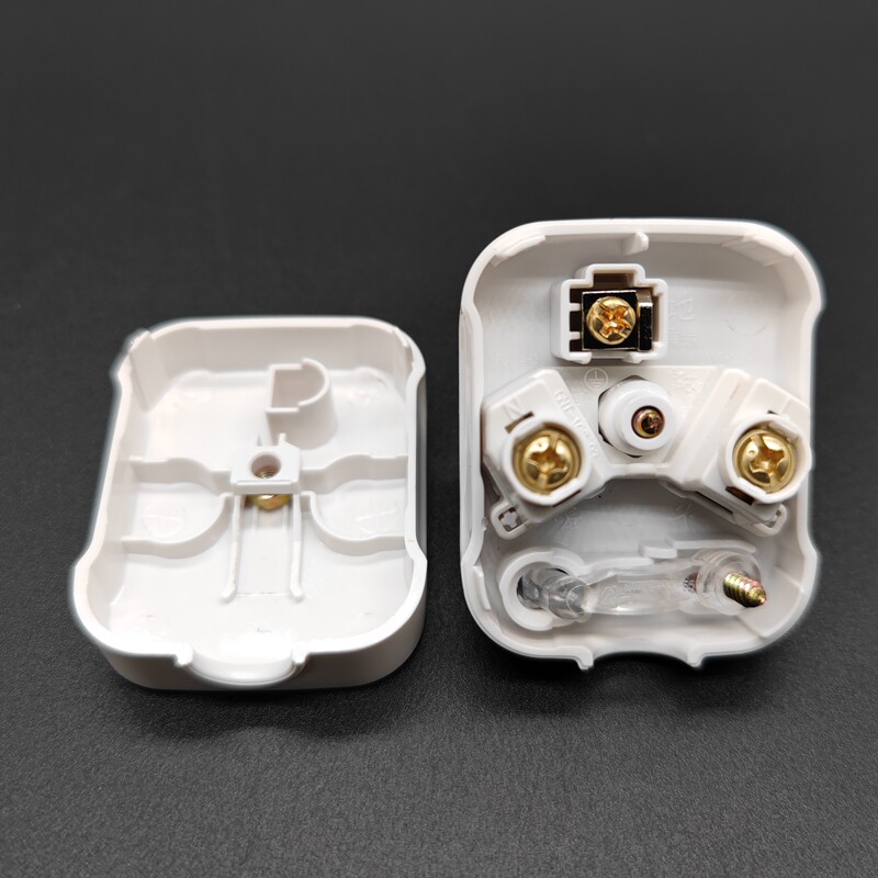 工业正品公牛220v插头GNT-10三极可拆插头3插头三脚三眼接线头10A