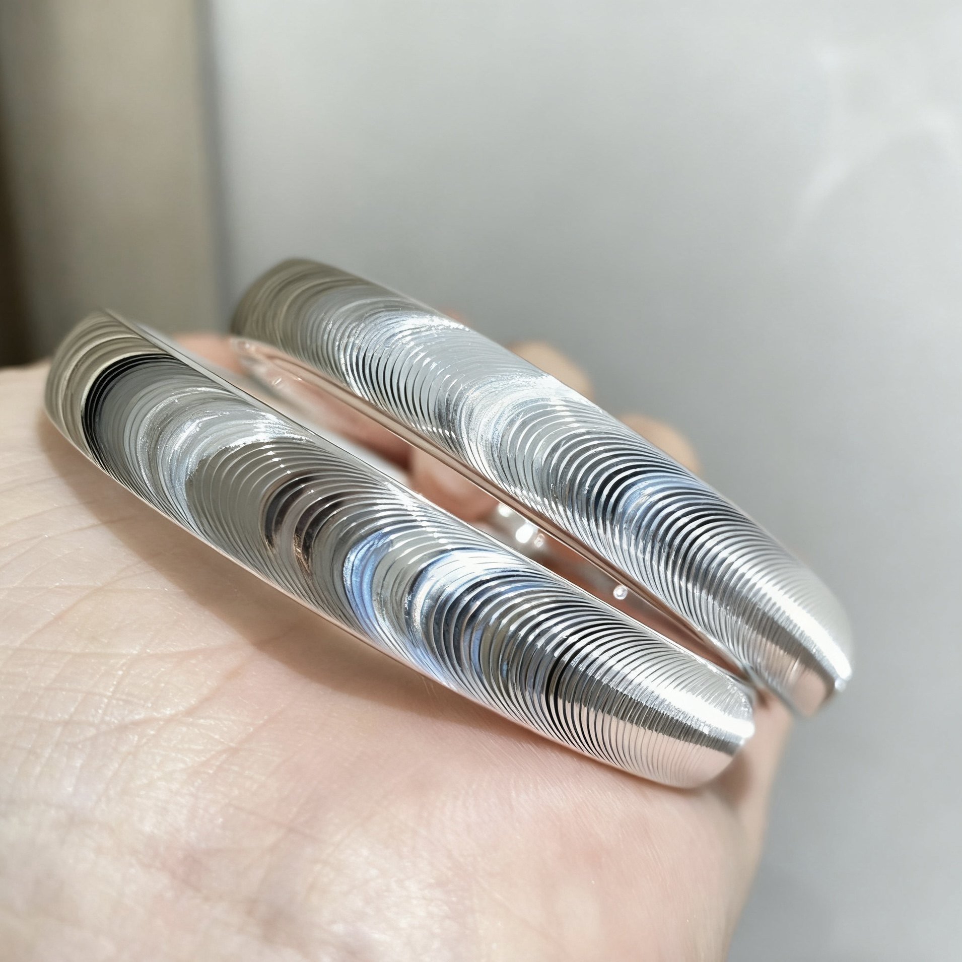 999纯银猫眼手镯女厚壁中空闭口镯子足银手环送女友妈妈礼物,淘宝优惠券,粉丝福利购,淘宝优惠卷