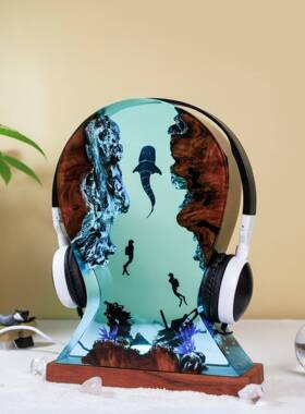 手工制作海底世界潜水员与鲸鲨环氧树脂游戏耳机支架生日礼物摆件