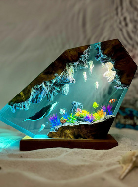 手作海底世界鲸鱼水母章鱼潜水员树脂实木小夜灯氛围灯床头灯摆件