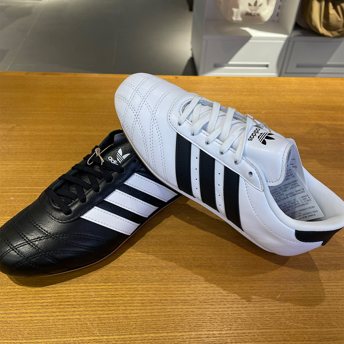 Adidas阿迪达斯三叶草 TAEKWONDO 男女舒适百搭低帮训练鞋 JS1193 - 图3