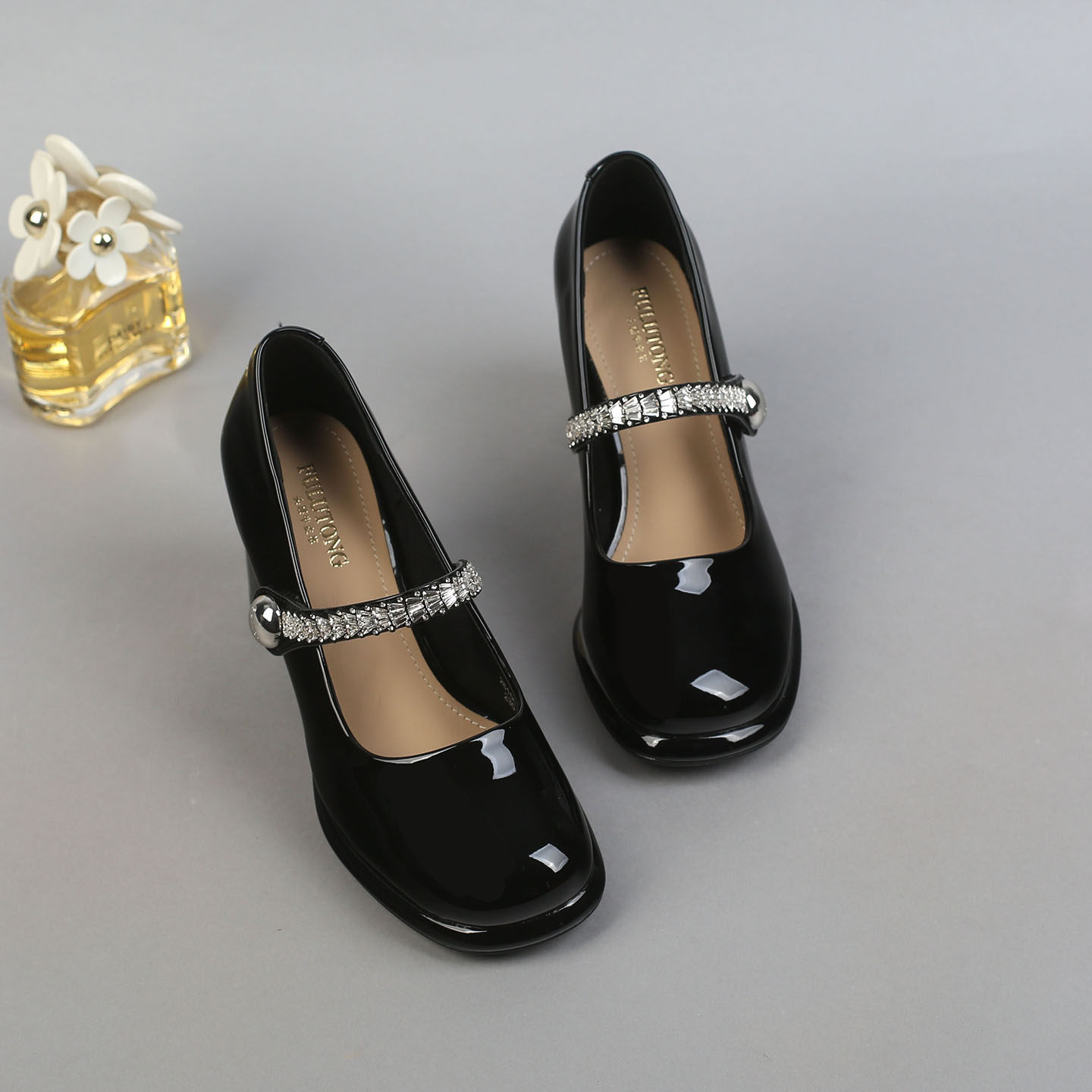 福禄桐浅口高跟鞋女春季新款法式一字带玛丽珍鞋粗跟水钻气质单鞋,淘宝优惠券,粉丝福利购,淘宝优惠卷