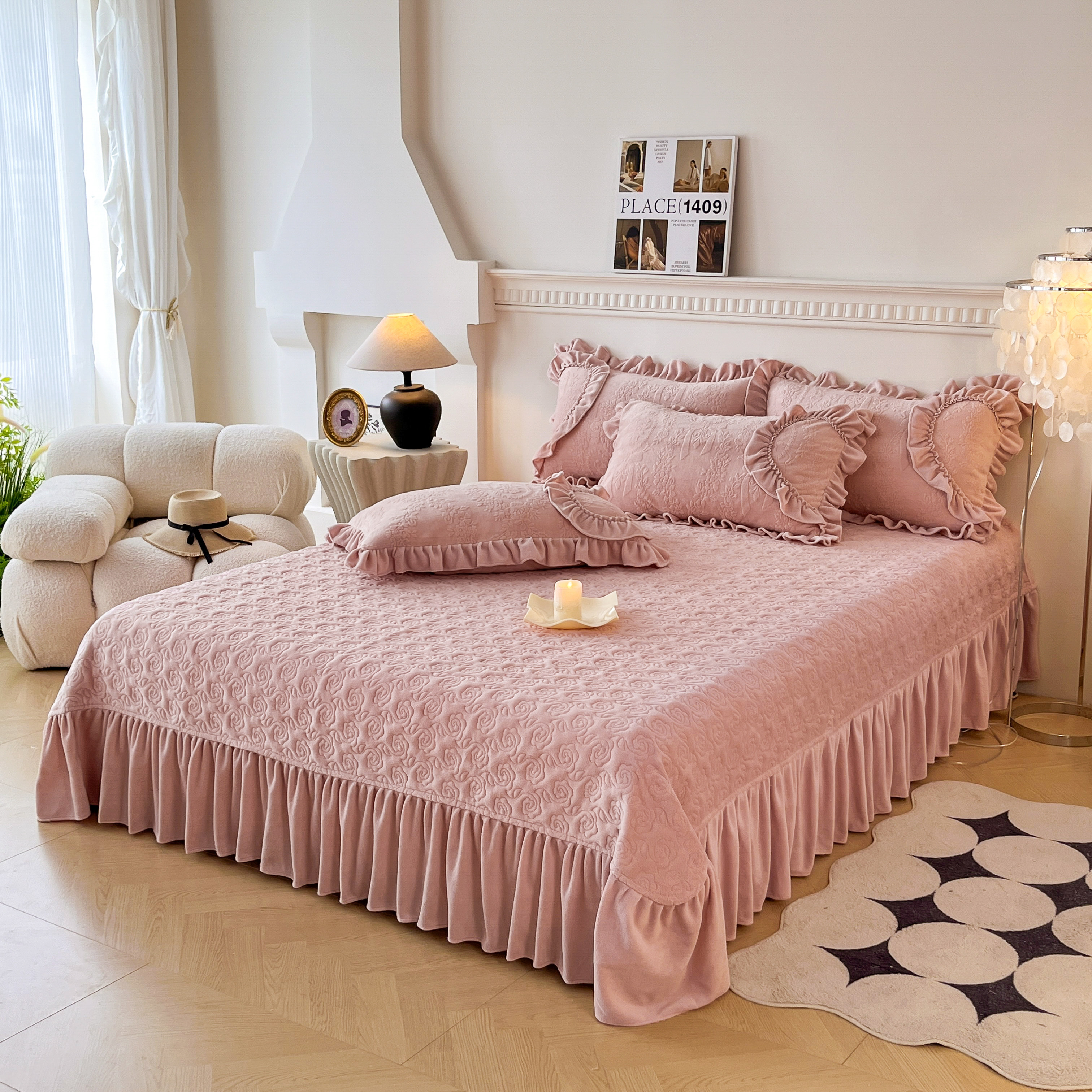 冬季雕花牛奶绒四件套加厚保暖床裙款床盖款法式双面珊瑚绒被套罩